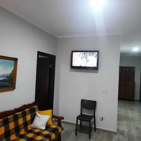 Apartment Pine 2 1