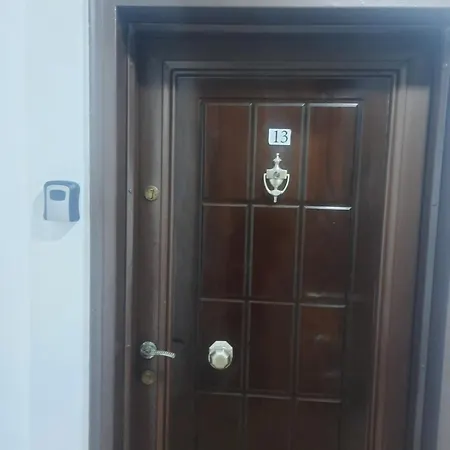 Pine 2 1 Golem (Tirana)