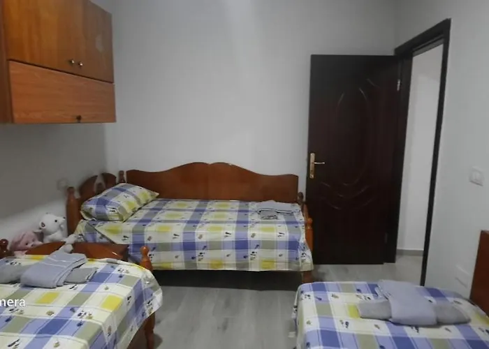 Apartament Pine 2 1 Golem (Tirana)